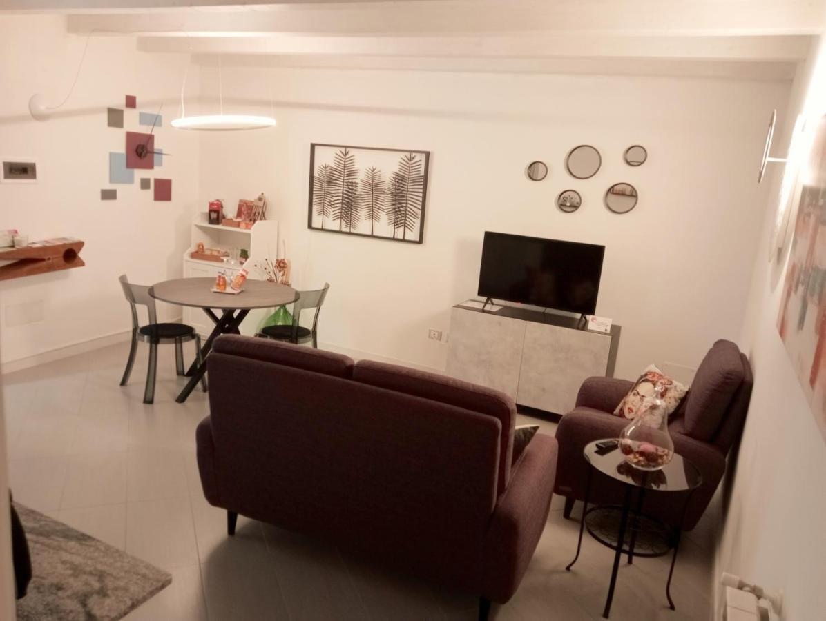 Civico22 Apartment Comacchio Bagian luar foto